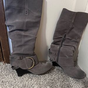 Elegant Gray Heeled Boots with Buckle Accent